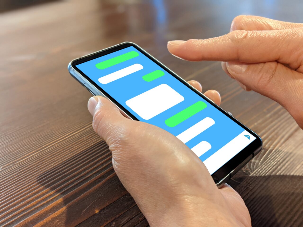 LINEのAIトークボタンを消す方法はある?表示されない場合の対処法
